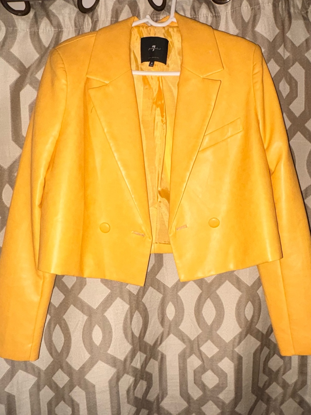 Cropped Yellow Blazer Jacket - Women - Picture 4 of 8